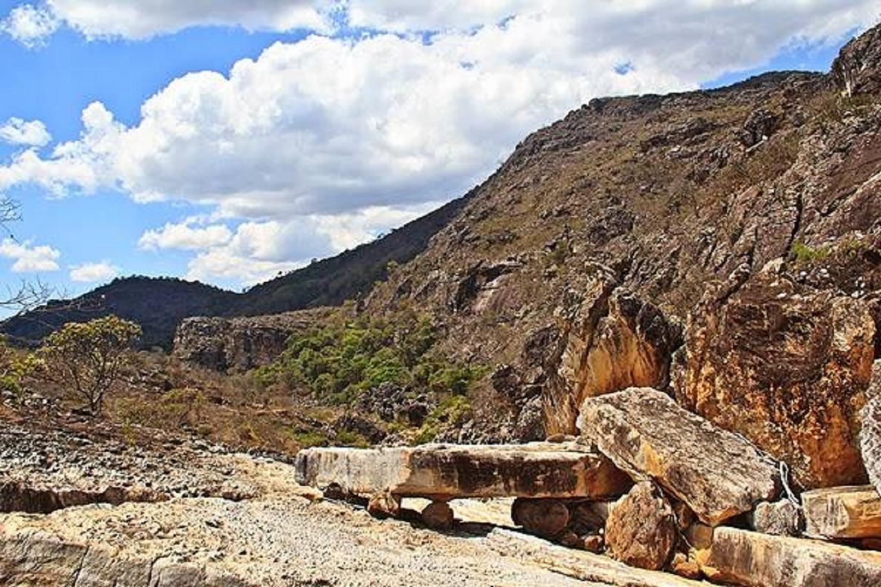 ホテル Mirante Do Vale São Gonçalo do Rio das Pedras エクステリア 写真